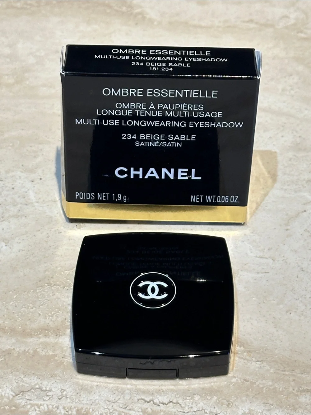 CHANEL ombré essentielle